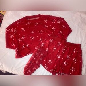 PJ BUNDLE SOLD @stephaniegoodwi